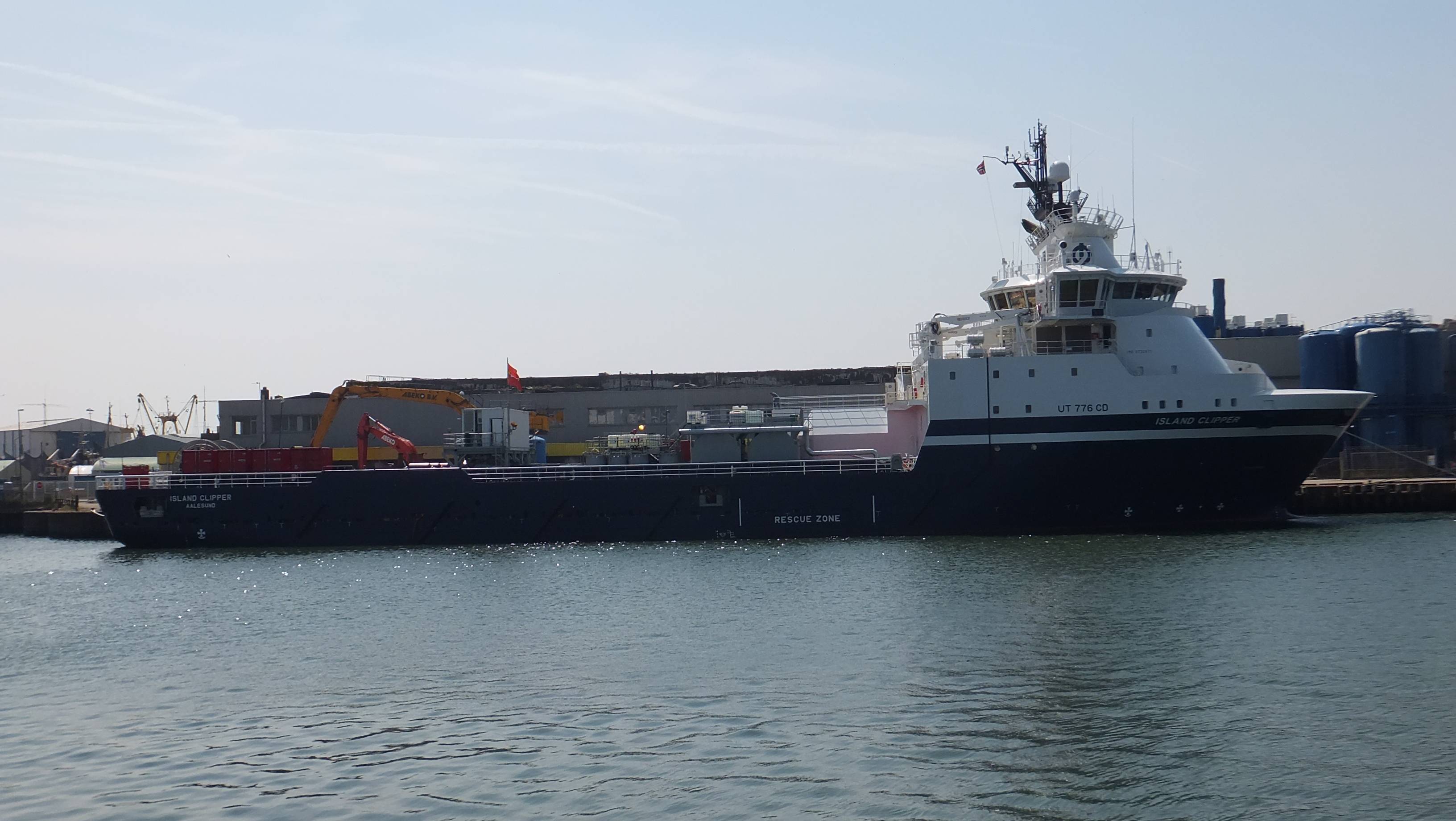 ISLAND CLIPPER 